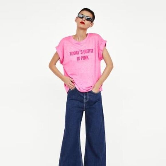 ✨HP✨”Today’s Outfit is Pink” Linen Slogan Tee✨ - Picture 6 of 9